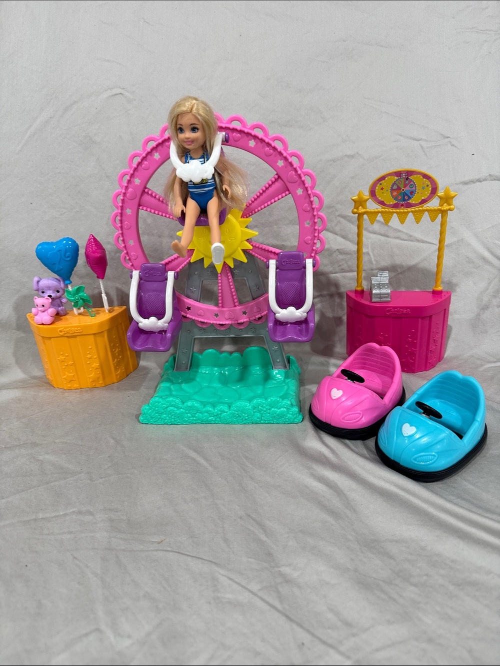 Club Chelsea Carnival Playset with Blonde Small Doll, Spinning Ferris